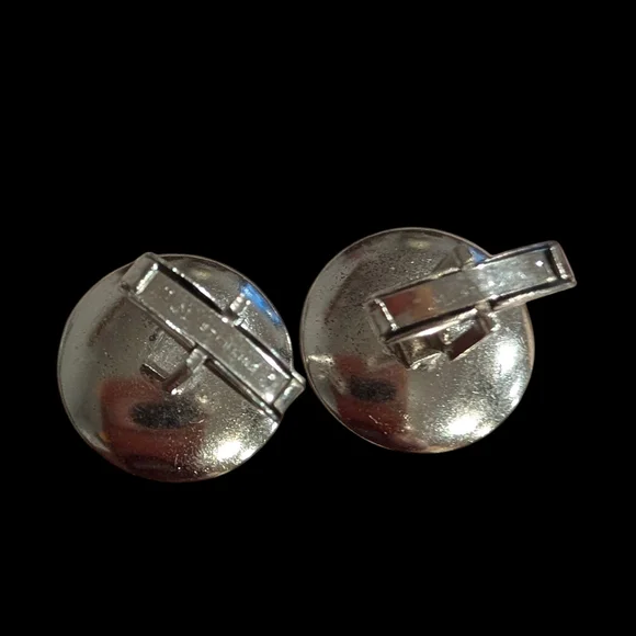 Silver Textured Cufflinks - Picture 4 of 5